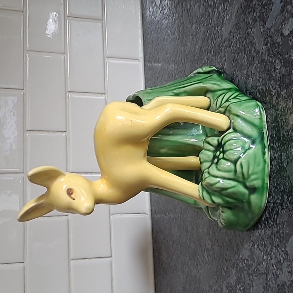 Shawnee Art Pottery Yellow Deer Planter  - Vintage MCM - Picture 13 of 13